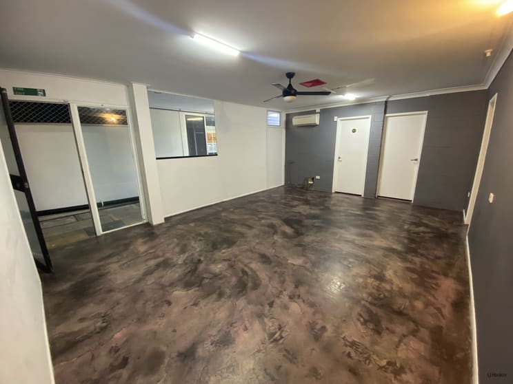 Click to view all images 2/14 Griffith Street Coolangatta QLD 4225 - Image 3