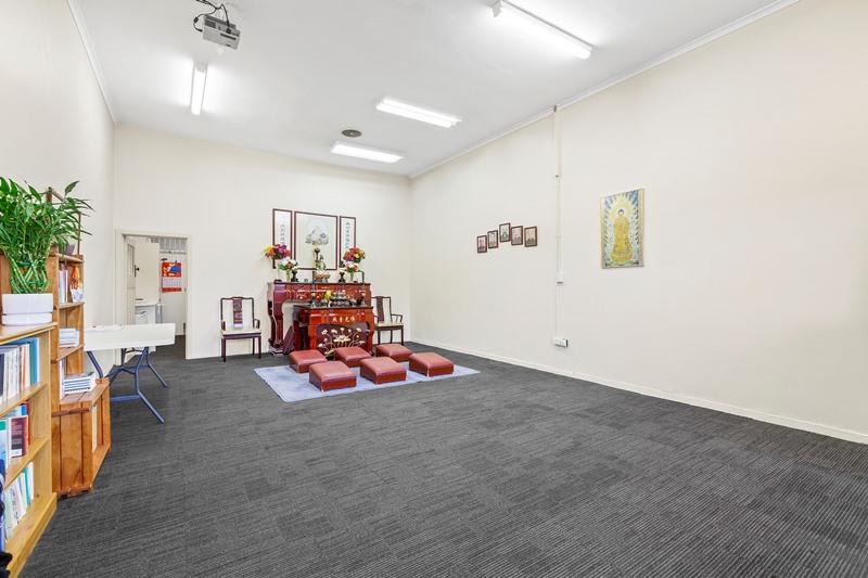 Click to view all images 26 Heyington Crescent Noble Park North VIC 3174 - Image 2