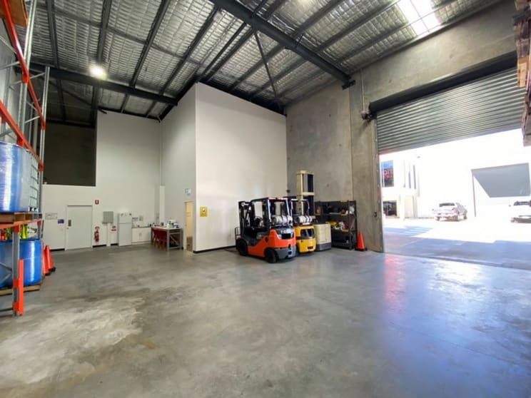 Click to view all images 1/75 Flinders Parade North Lakes QLD 4509 - Image 3