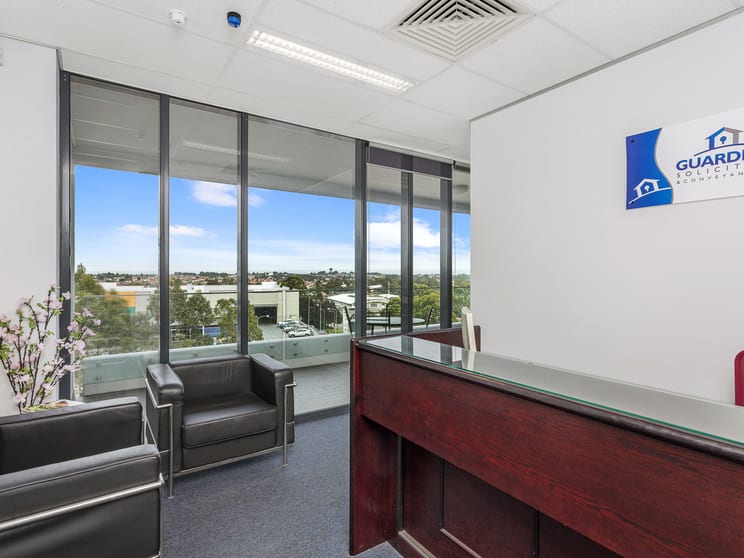 Click to view all images 3.06/33 Lexington Drive Bella Vista NSW 2153 - Image 3