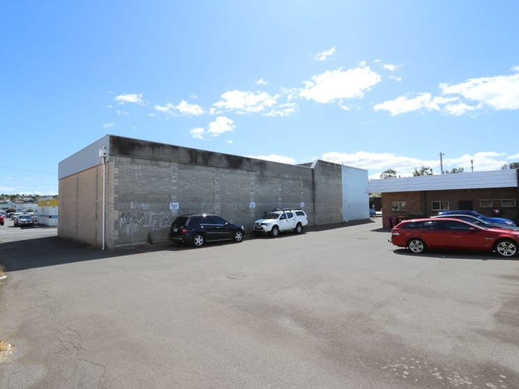 Click to view all images 128 Hobart Road Kings Meadows TAS 7249 - Image 2