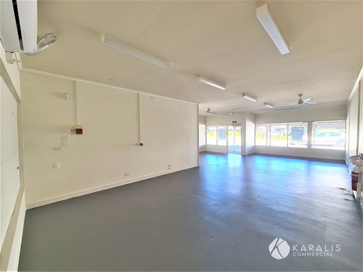 Click to view all images 2/160 Broadwater Terrace Redland Bay QLD 4165 - Image 3