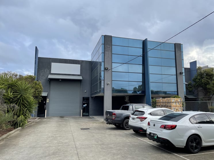 Click to view all images 5 Dilop Drive Epping VIC 3076 - Image 2