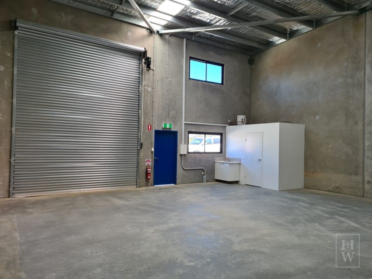 Click to view all images Unit 30/17 Old Dairy Close Moss Vale NSW 2577 - Image 2