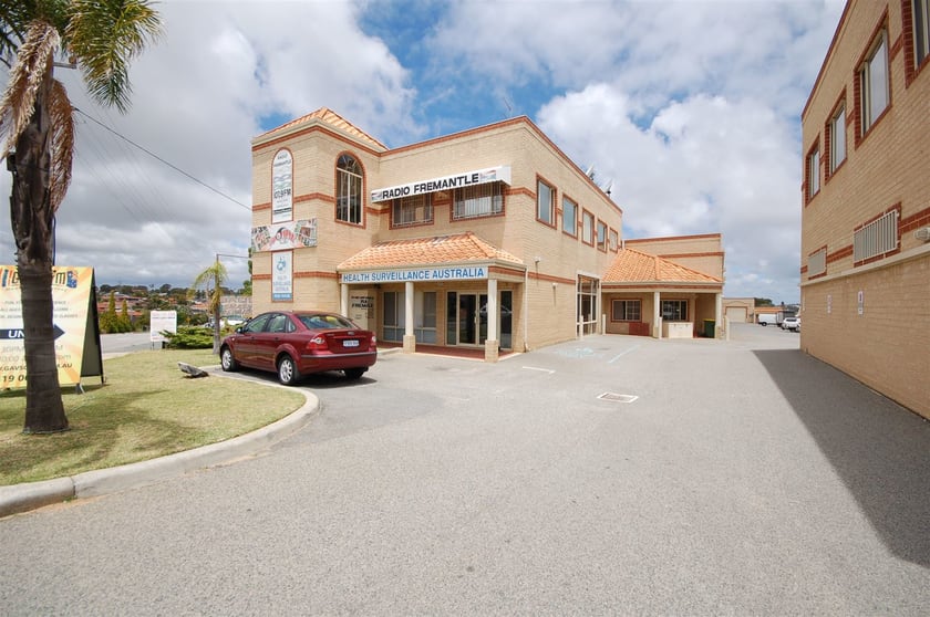Click to view all images 3/153 Rockingham Road Hamilton Hill WA 6163 - Image 1