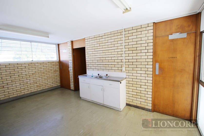 Click to view all images Upper Mount Gravatt QLD 4122 - Image 3