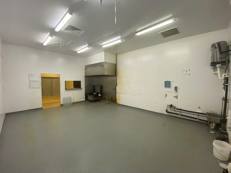 Click to view all images Shop 4/91 Ewing Road Woodridge QLD 4114 - Image 3