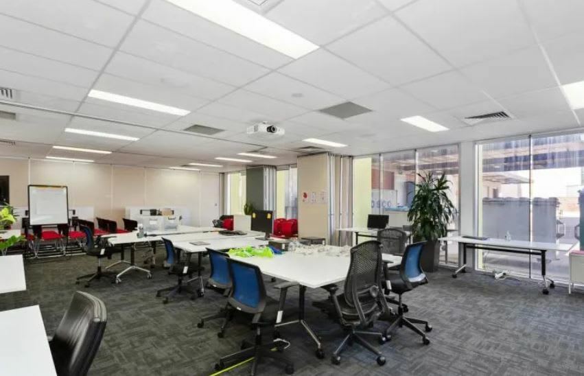Click to view all images 250C Ingles St Port Melbourne VIC 3207 - Image 2