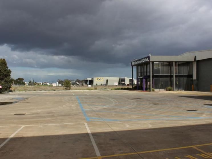 5A Westwood Drive Ravenhall VIC 3023 - Image 2