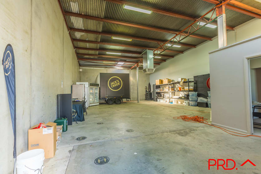 Click to view all images 5a/84-92 Barnes Street Tamworth NSW 2340 - Image 2