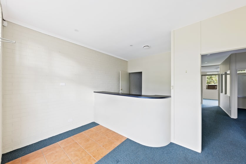 Click to view all images 3/1601 Main Road Research VIC 3095 - Image 3