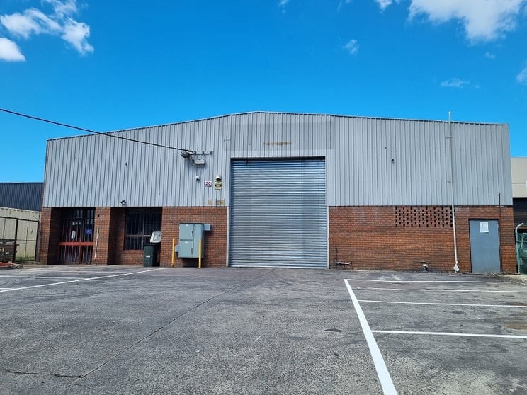 Click to view all images 20 Green Street Thomastown VIC 3074 - Image 1