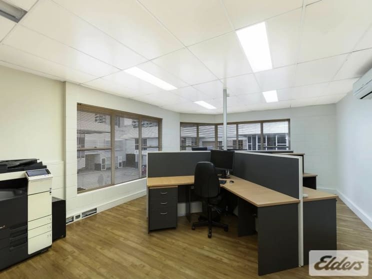 Click to view all images 12/61 Holdsworth Street Coorparoo QLD 4151 - Image 3