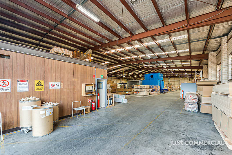 Click to view all images 50 Winterton Rd Clayton VIC 3168 - Image 3
