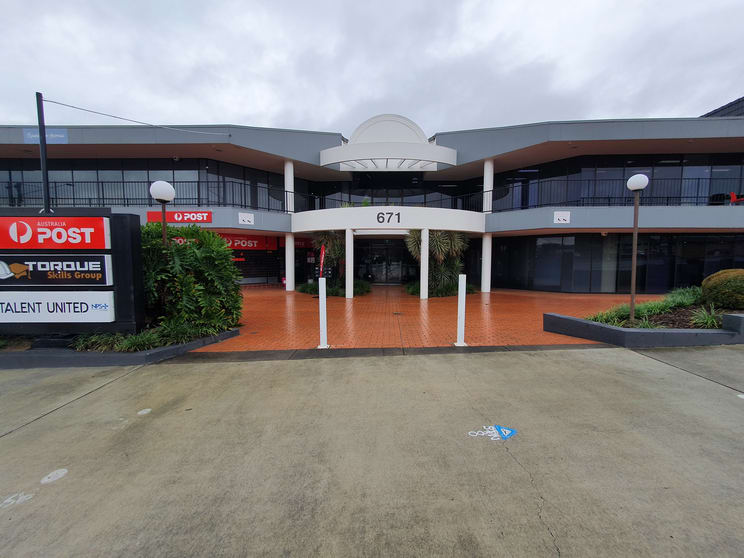 Click to view all images 7/671 Gympie Road Chermside QLD 4032 - Image 1