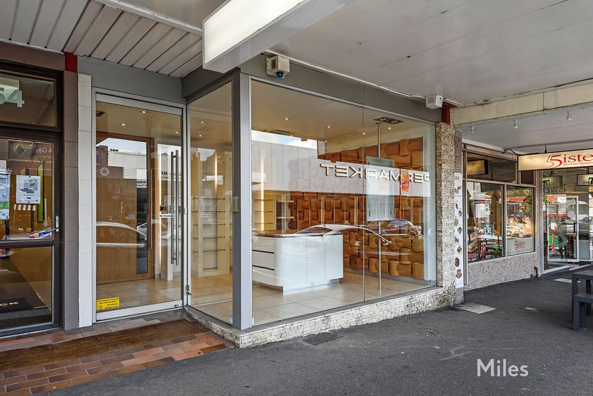 Click to view all images 152 Burgundy Street Heidelberg VIC 3084 - Image 2