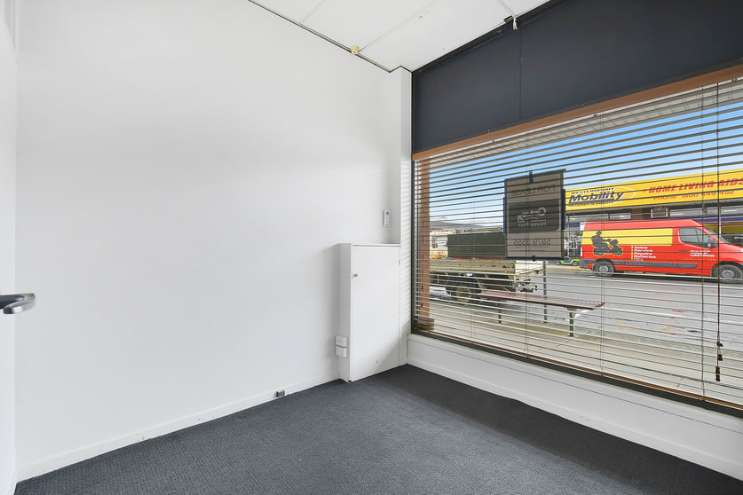 Click to view all images 5/37 - 41 Victoria Street Hastings VIC 3915 - Image 3
