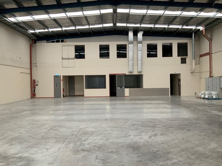 Click to view all images 8/160 Highbury Road Burwood VIC 3125 - Image 1