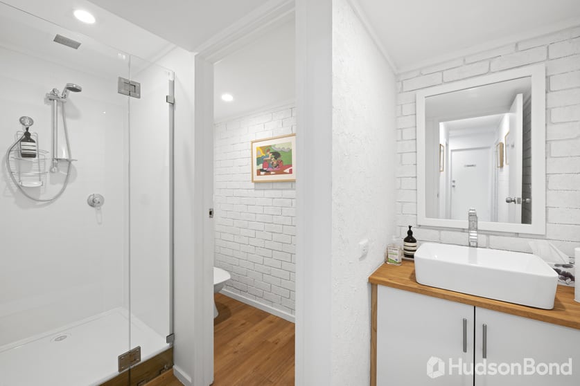 Click to view all images 1/861 Doncaster Road Doncaster East VIC 3109 - Image 3