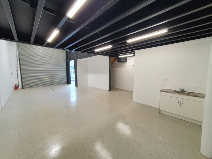 Click to view all images Burleigh Heads QLD 4220 - Image 2