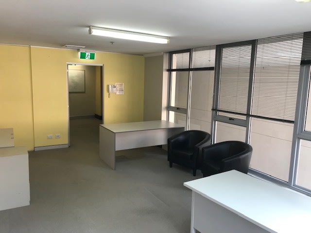 Click to view all images Part Level 4/515 Kent Street Sydney NSW 2000 - Image 3