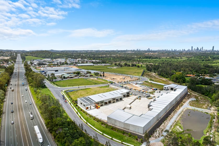 Click to view all images 2/5 Lacy Court Carrara QLD 4211 - Image 1
