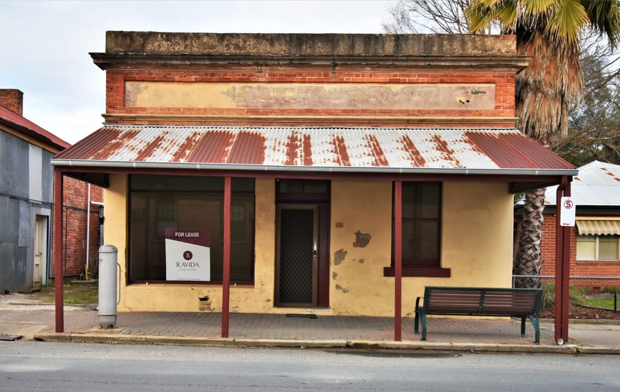 Click to view all images 32 Main Street Chiltern VIC 3683 - Image 1