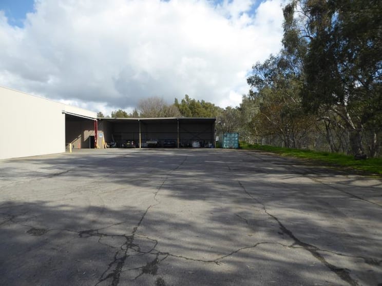 Click to view all images 22 Moloney Drive Wodonga VIC 3690 - Image 2
