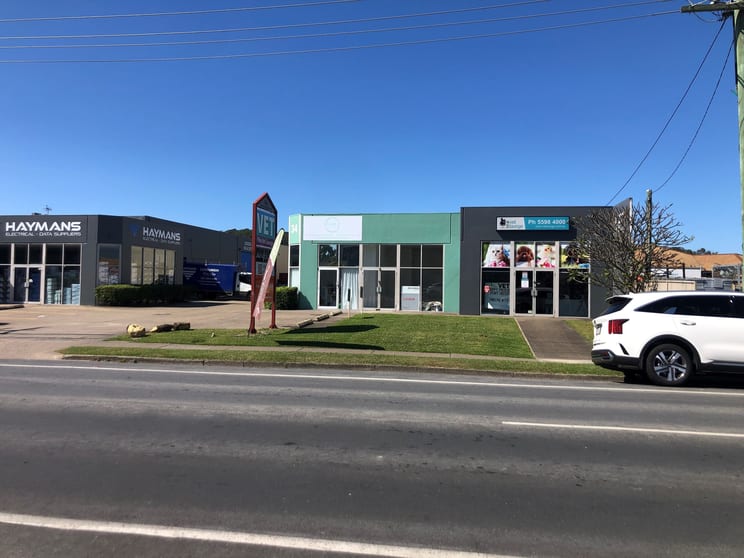 Click to view all images 4B/32-34 Currumbin Creek Road Currumbin Waters QLD 4223 - Image 2