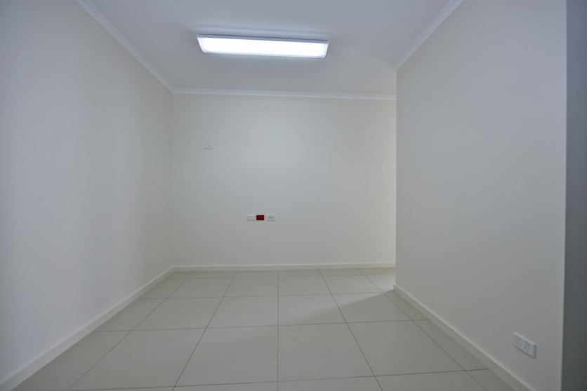 Click to view all images S - 7/10 Caryota Court Coconut Grove NT 0810 - Image 3