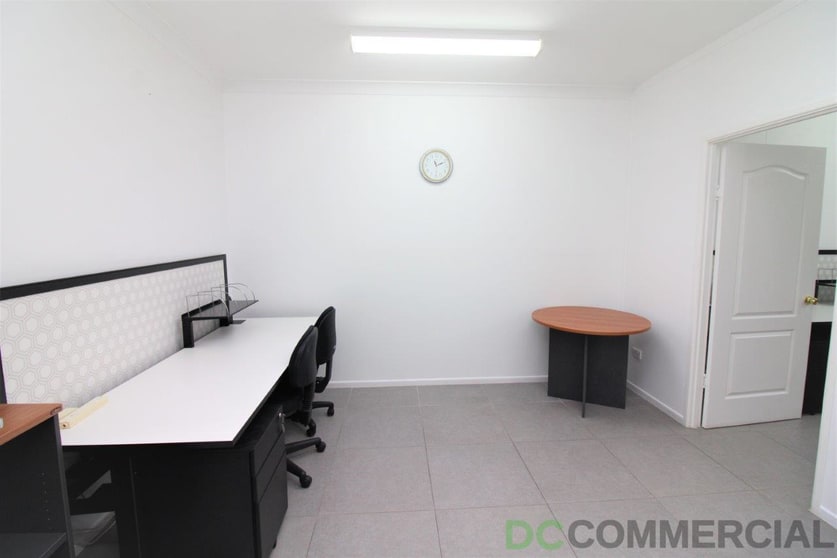 Click to view all images 4a/2-4 Plaza Circle Highfields QLD 4352 - Image 1