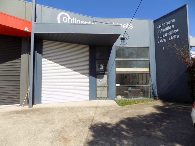 Click to view all images 2/3 Heversham Drive Seaford VIC 3198 - Image 2