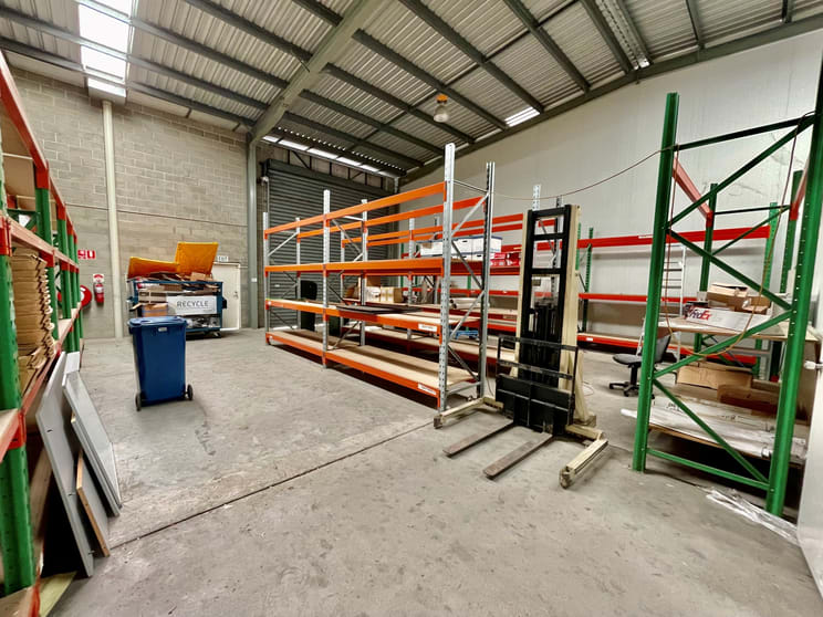 Click to view all images Mansfield QLD 4122 - Image 1