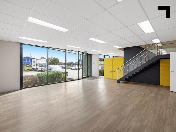 Click to view all images 244A Governor Road Braeside VIC 3195 - Image 2
