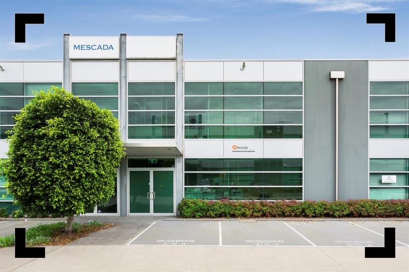 Click to view all images 3/3 Westside Ave Port Melbourne VIC 3207 - Image 1