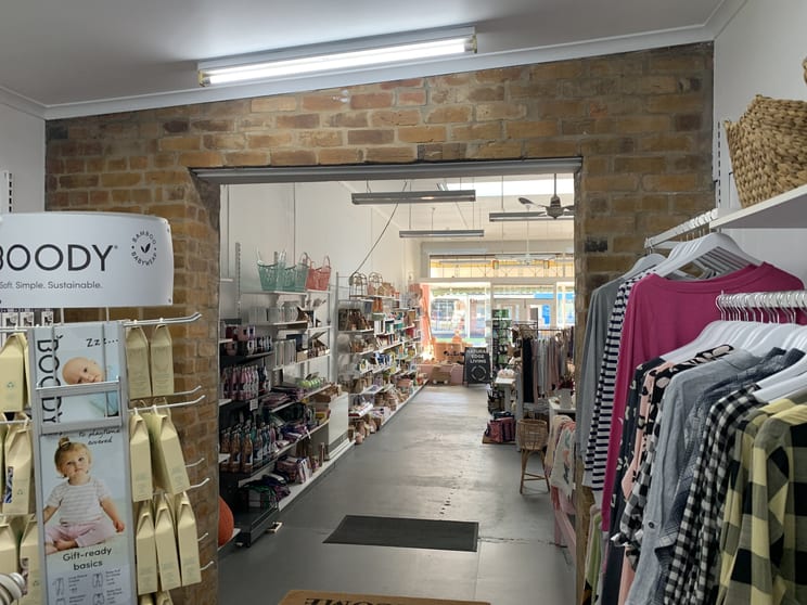 Click to view all images 172 Barker Street Castlemaine VIC 3450 - Image 2