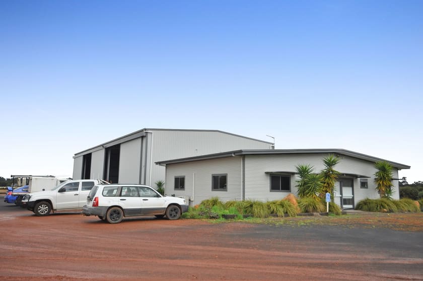 Click to view all images 1/33 North Jindong Road Carbunup River WA 6280 - Image 2
