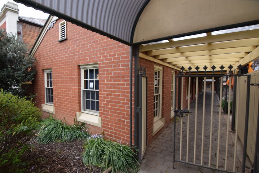 Click to view all images 1/142 William Street Bathurst NSW 2795 - Image 1