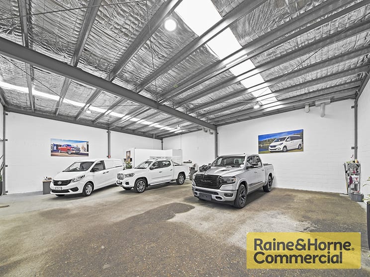 Click to view all images 368 Nudgee Road Hendra QLD 4011 - Image 3