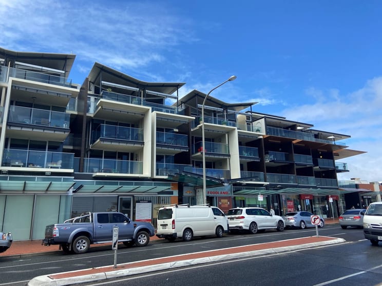 Click to view all images 2/269 Seaview Road Henley Beach SA 5022 - Image 2