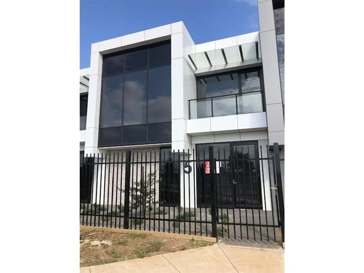 Click to view all images 5/1 Leader Street Truganina VIC 3029 - Image 2