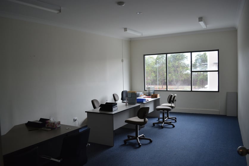 Click to view all images 2/170-172 North Rd Underwood QLD 4119 - Image 3