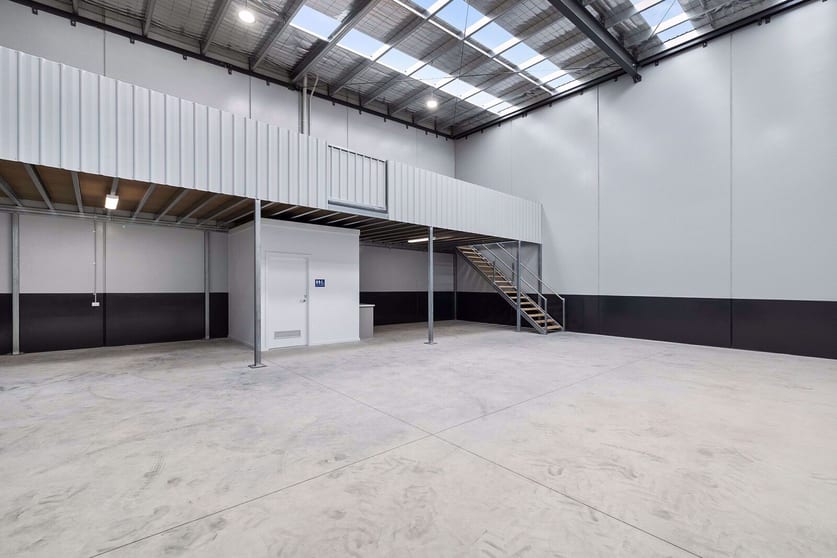 Click to view all images Unit 12/20 Grandlee Drive Wendouree VIC 3355 - Image 2