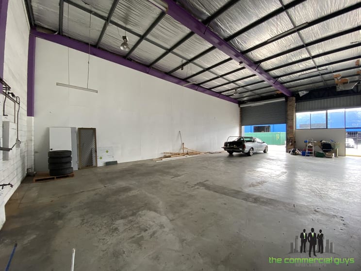 Click to view all images 10&11/666 Gympie Rd Lawnton QLD 4501 - Image 3