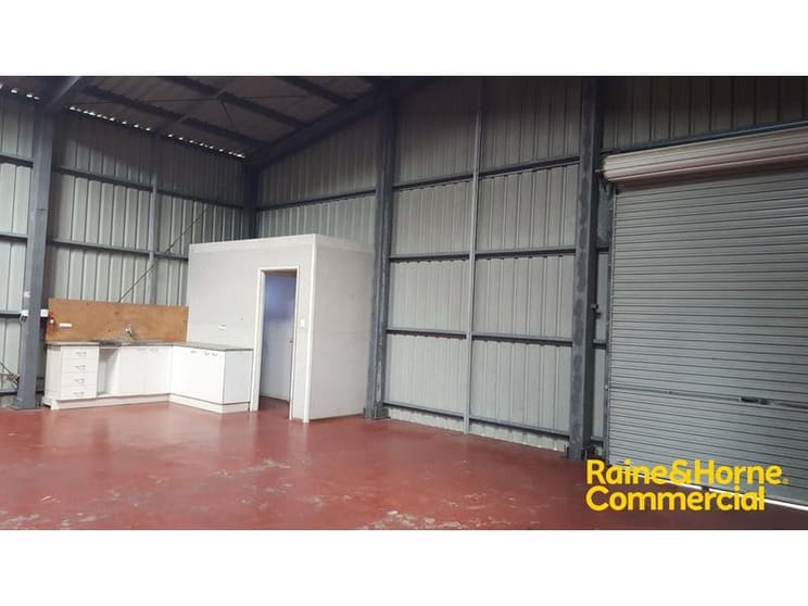 Click to view all images 2 Lester Hansen Street Slade Point QLD 4740 - Image 3