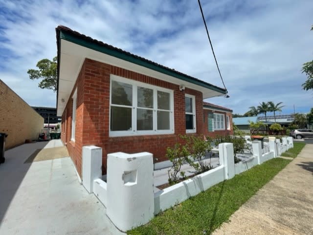 Click to view all images 1/189 Harbour Drive Coffs Harbour NSW 2450 - Image 2