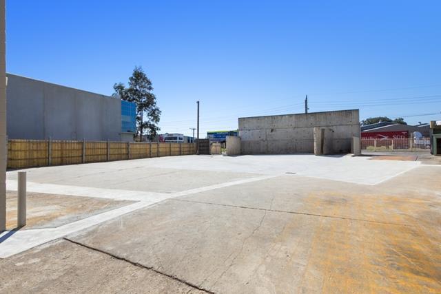 Click to view all images Warehouse + Yard/374 Newbridge Road Moorebank NSW 2170 - Image 3