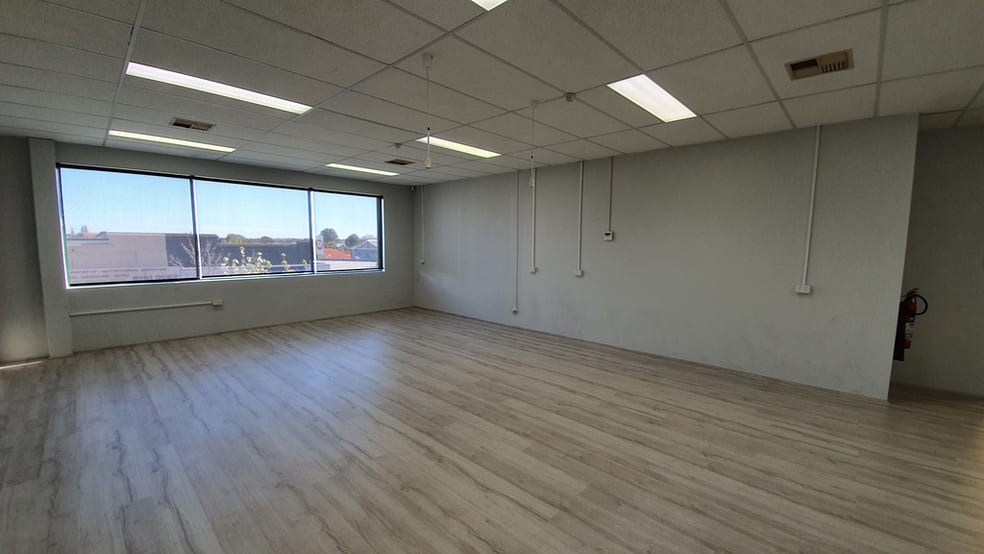 Click to view all images Suite 6/172 Scarborough Beach Road Mount Hawthorn WA 6016 - Image 3