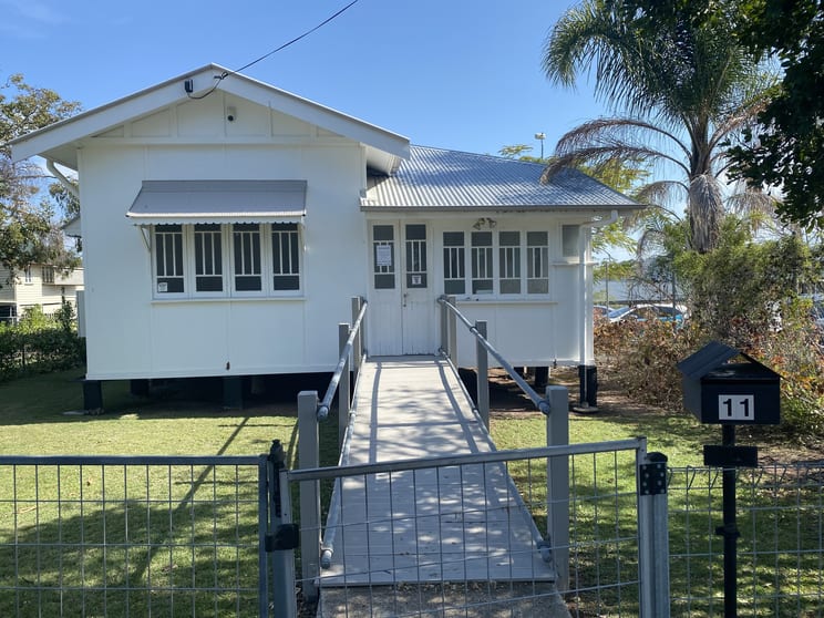 Click to view all images 11 Peters Lane Pialba QLD 4655 - Image 1