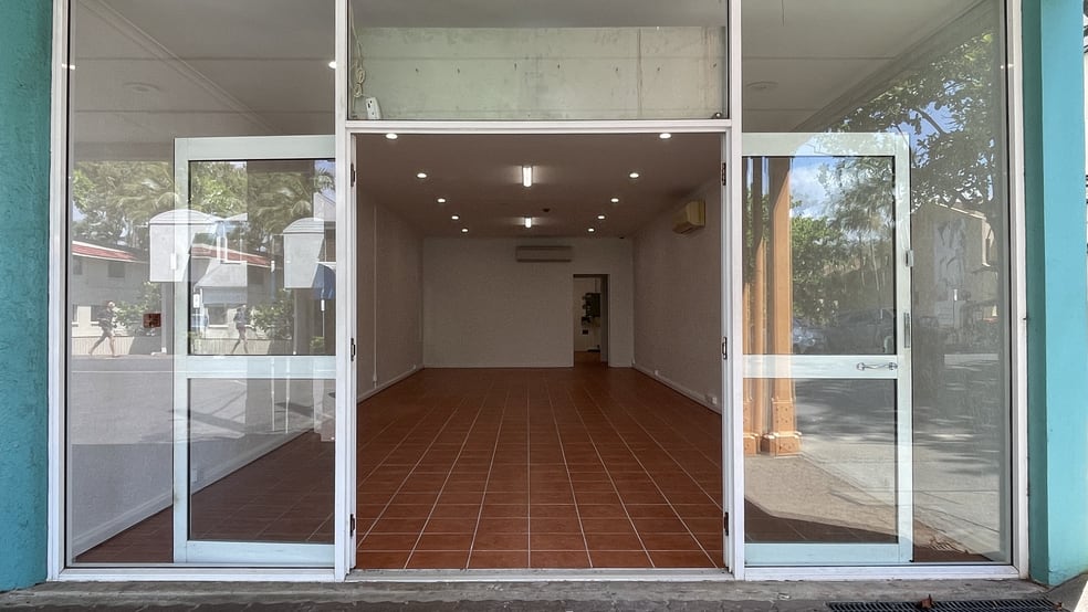 Click to view all images SHOP 3/34 Macrossan St Port Douglas QLD 4877 - Image 3